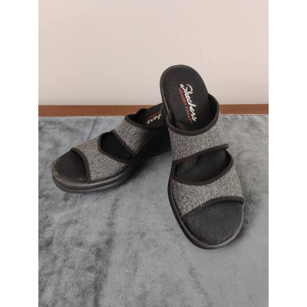 Women's Skecher Wedge  Sandals Memory Foam Black & Gray Size 8 Textile Upper